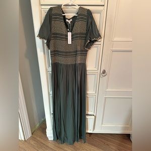 BNWT Baltic Born Leeds Green Smocked Maxi Dress, size Medium.